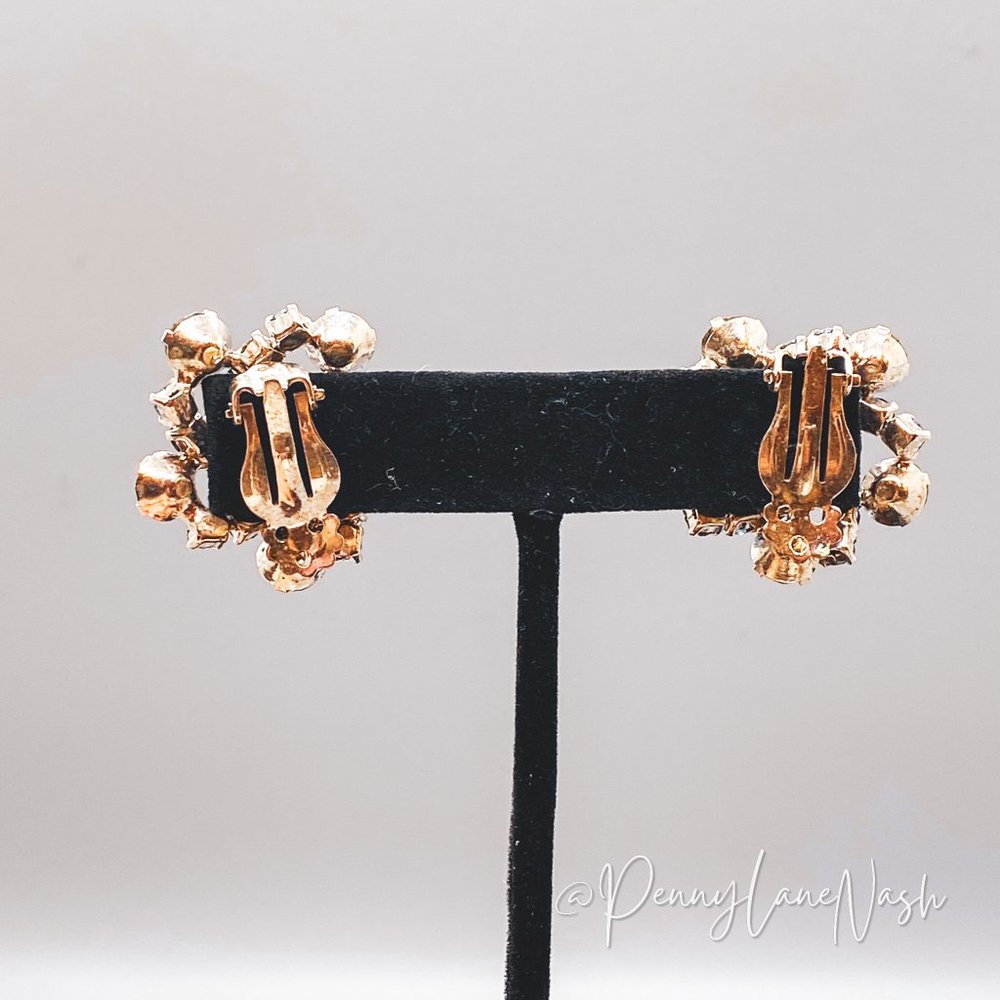 Vintage Multi Stone Clear & Gold Flower Cluster Stud Earrings - Picture 5 of 7